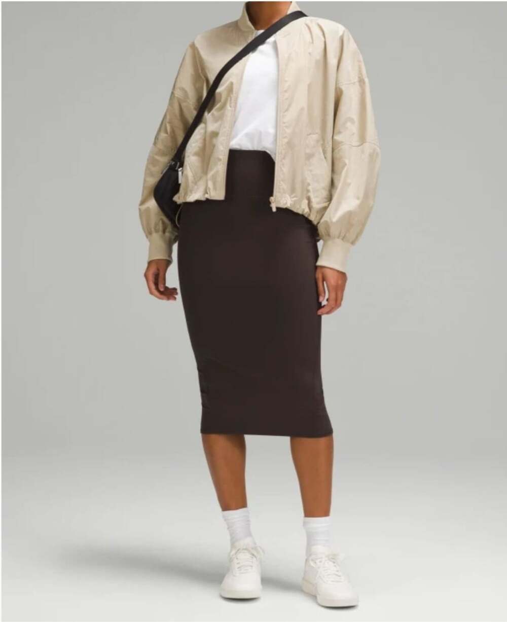 Lululemon Nulu Slim-Fit HR Skirt Espresso Size 6
